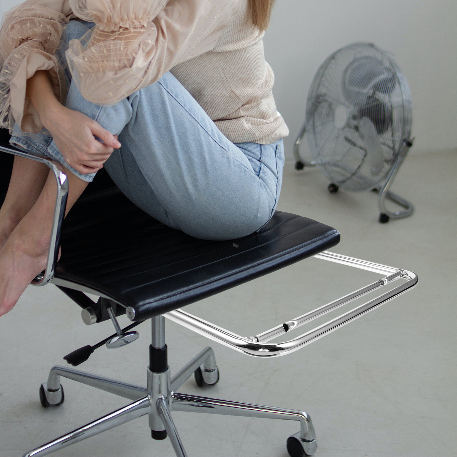 ステンレス製フットレスト、オフィスデスク用フットスツール、回 - Footrest Under Desk のレビューと価格
